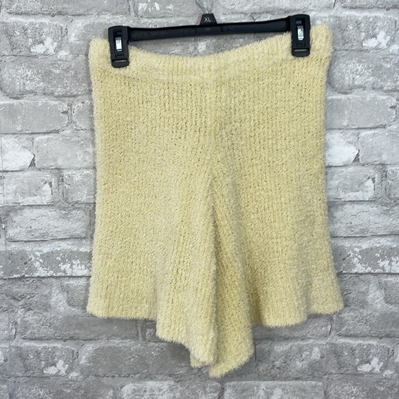 Danielle Bernstein Weworewhat Fuzzy Drawstring Shorts - Picture 2 of 5